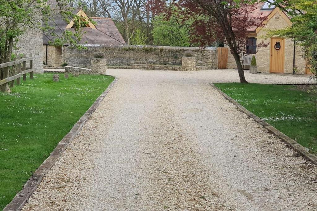 Dove House Cottages - No 1 Oxford Exterior photo